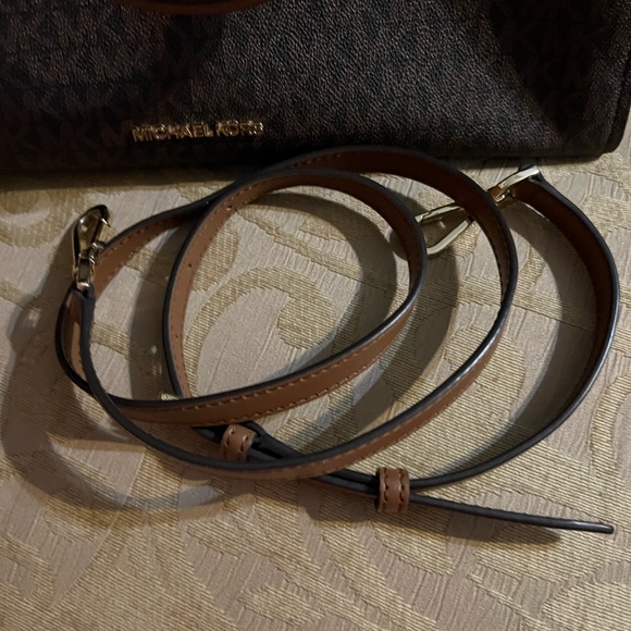 Michael Kors Hamilton Satchel - Picture 13 of 17